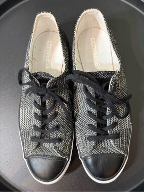 Converse Women's Black Patterned Low-Top Sneakers